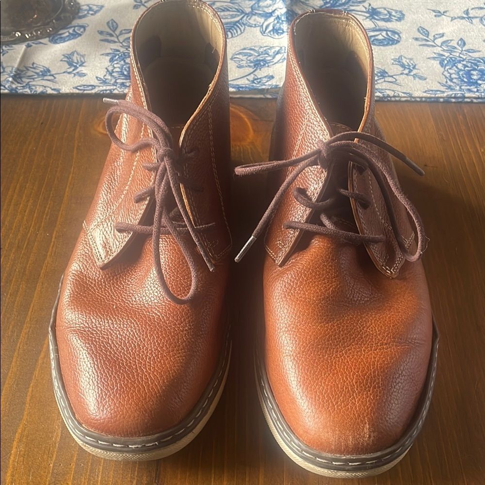 Johnston & Murphy Brown Leather Chukka Boots